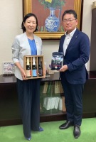 大久保朋果区長