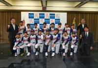 深川一已バトルス野球スポーツ少年団との写真