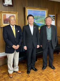 深川東高校東京同窓会片山会長と東京深川会小柳副会長との写真