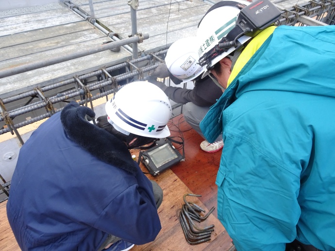 超音波探傷試験の様子