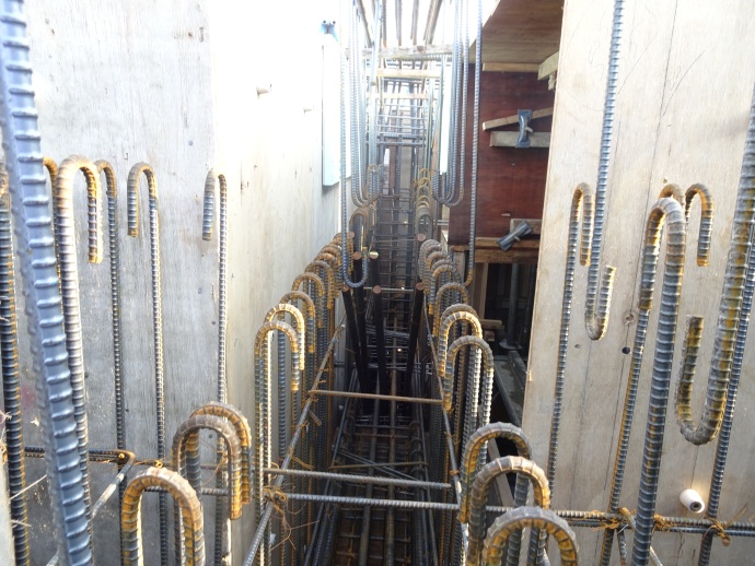 多目的ホール上部のハンチ梁（2）