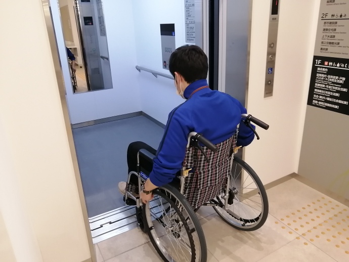エレベーター
