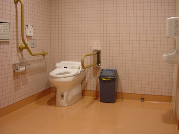 多目的トイレの写真