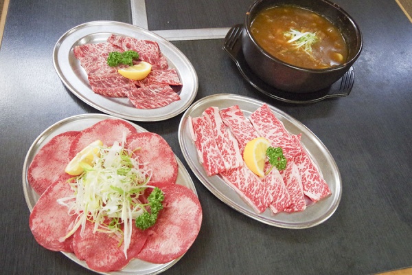3種類の肉の写真